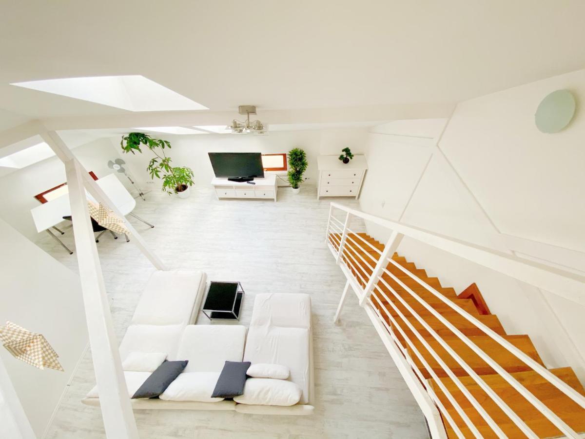 Loft With Rooftop And Free Parking In Garage Budapeşte Dış mekan fotoğraf